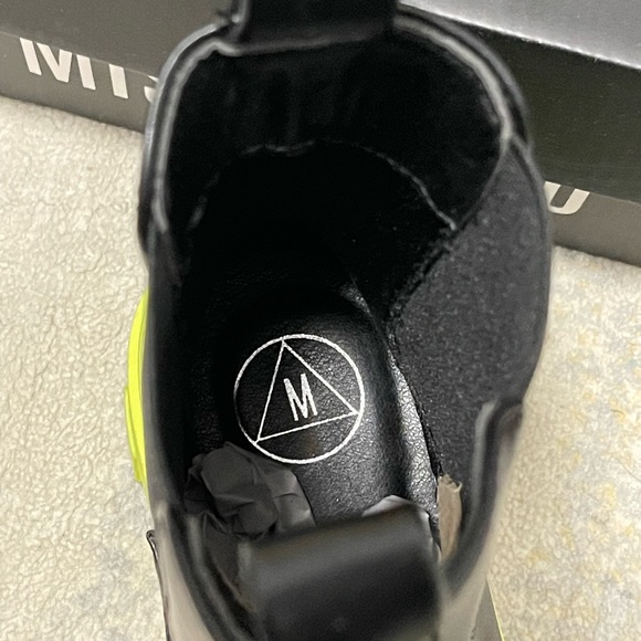 NIB Women Size 6 Contrast Sole Chunky Mid Ankle Boots In Black With Lime Soles - Picture 11 of 15